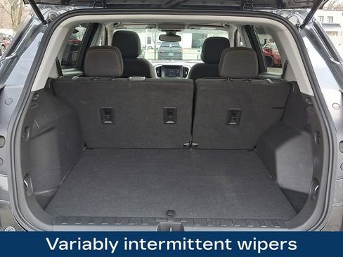 Used 2021 GMC Terrain SLE w/ Driver Convenience Package image 32