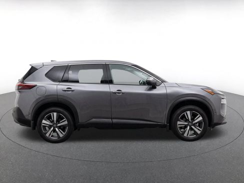 Used 2026 Nissan Rogue SL FWD image 8
