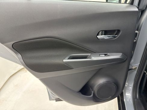 Used 2023 Nissan Kicks SV image 14