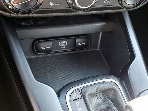 Used 2023 Kia Soul LX w/ LX Technology Package FWD image 25