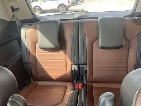 Used 2021 Volkswagen Atlas SEL Premium AWD/4WD image 27