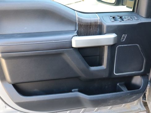 Used 2021 Ford F250 Lariat w/ FX4 Off-Road Package AWD/4WD image 19