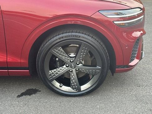 Used 2025 Genesis GV70 3.5T Sport w/ Sport Advanced Package image 14