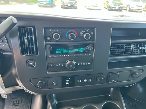 Used 2025 Chevrolet Express 2500 LT w/ LT Preferred Equipment Group RWD image 34