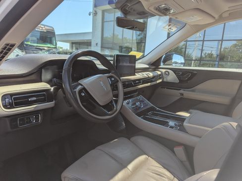 Used 2020 Lincoln Aviator Reserve w/ Equipment Group 202A image 15