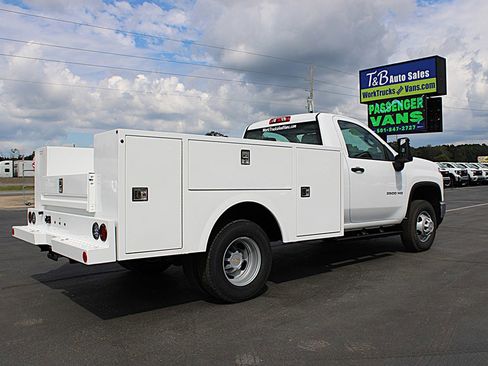 Used 2024 Chevrolet Silverado 3500 W/T w/ Snow Plow Prep Package image 5