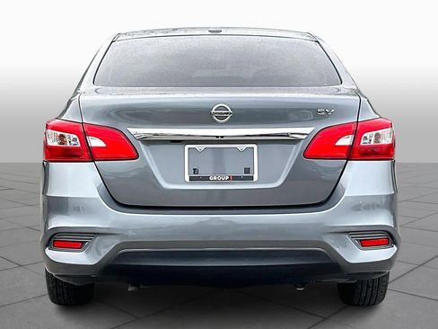 Used 2019 Nissan Sentra SV image 4