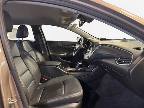 Used 2024 Chevrolet Malibu LT image 26