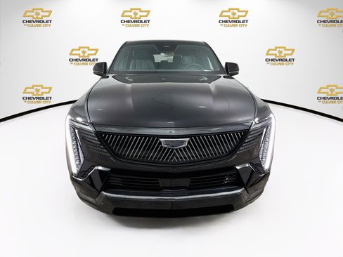 Used 2025 Cadillac Escalade IQ Sport 2 AWD/4WD image 2