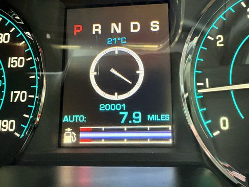 Used 2015 Jaguar XF Premium image 51