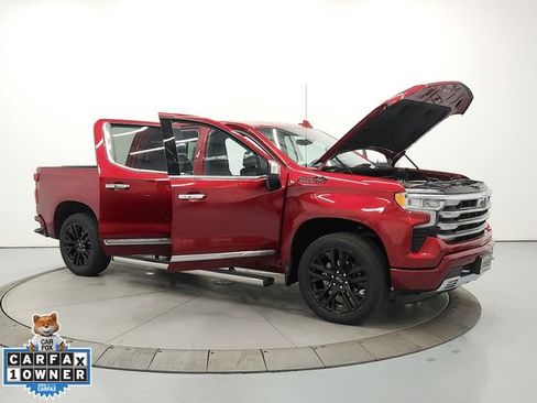 Used 2024 Chevrolet Silverado 1500 High Country w/ Technology Package image 9