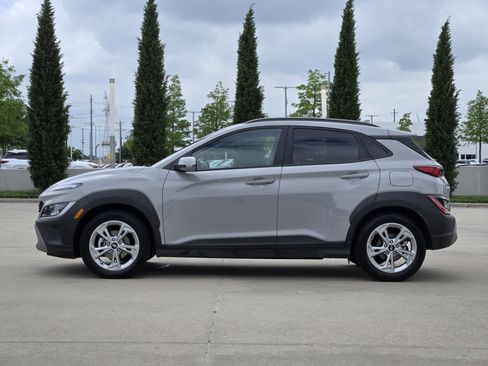 Used 2023 Hyundai Kona SEL w/ Convenience Package image 2