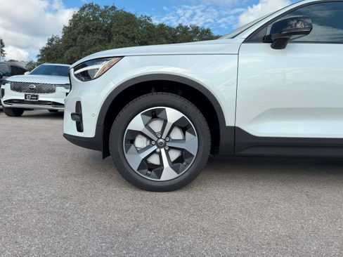 New 2026 Volvo XC40 B5 Plus w/ Protection Package Premier image 10