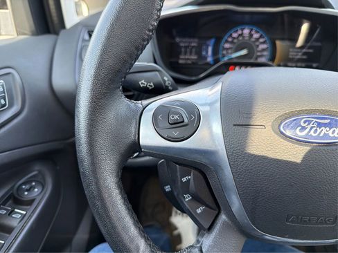 Used 2016 Ford C-MAX Energi SEL w/ Equipment Group 302A FWD image 28