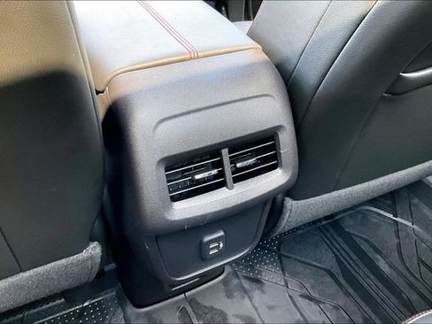 Used 2024 Chevrolet Equinox RS w/ RS Leather Package AWD/4WD image 10