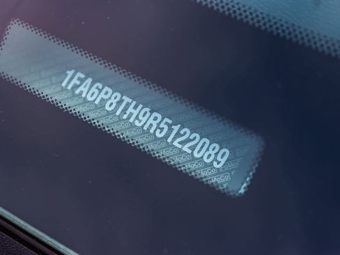 Used 2024 Ford Mustang EcoBoost image 27