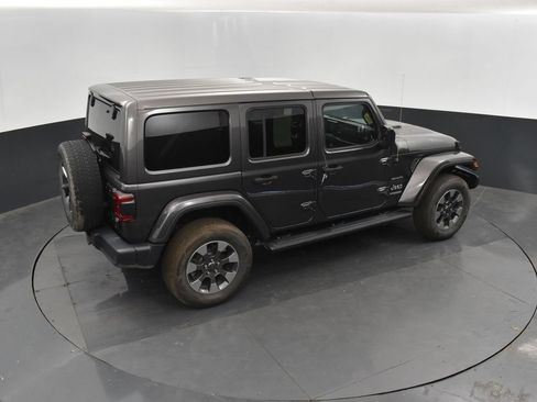 Used 2020 Jeep Wrangler Unlimited Sahara w/ Uconnect 4C Nav & Sound Group AWD/4WD image 34