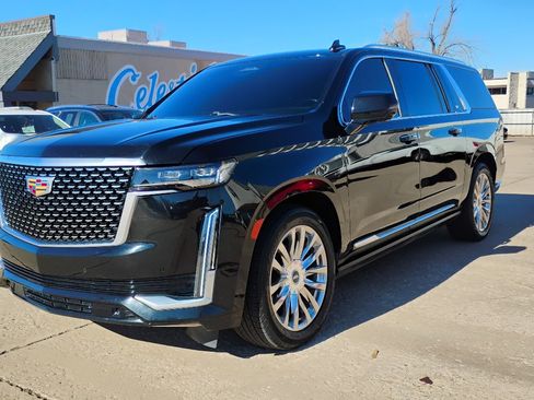 Used 2021 Cadillac Escalade ESV Premium Luxury w/ Driver Assist Tech Package image 3