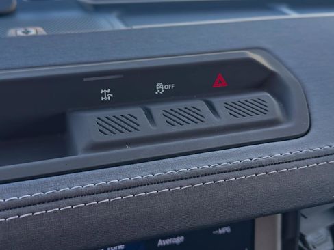 Used 2025 Ford Bronco Outer Banks image 20