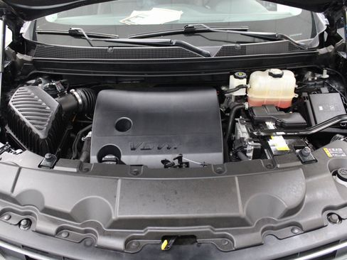 Used 2020 Chevrolet Traverse RS w/ LPO, Floor Liner Package image 8