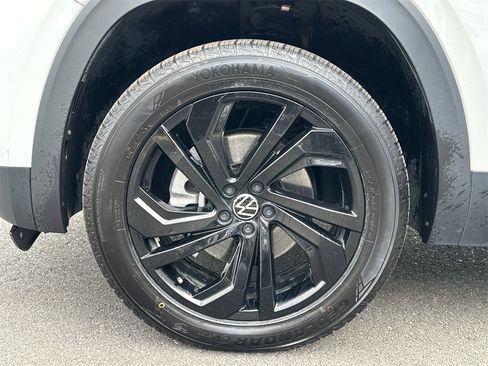 Used 2022 Volkswagen Atlas SE image 14