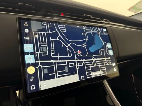 Used 2024 Land Rover Range Rover Sport SE image 20