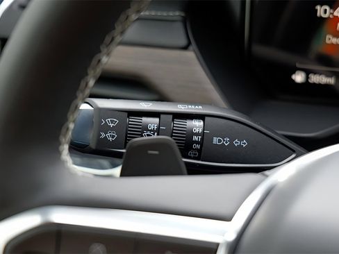 New 2026 GMC Acadia Denali w/ Super Cruise Package image 17