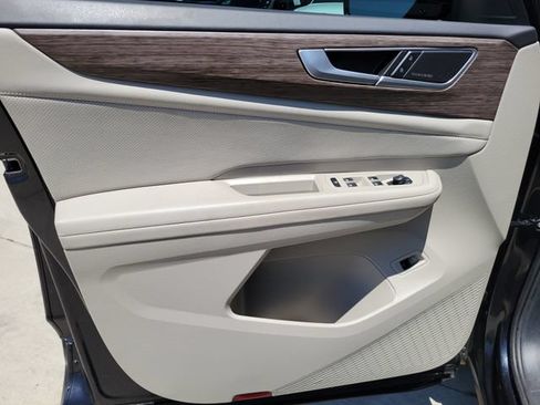 Used 2024 Volkswagen Atlas SEL Premium R-Line AWD/4WD image 7