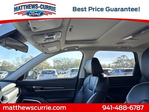 Used 2025 Kia Telluride S image 11