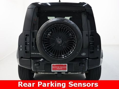 Used 2023 Land Rover Defender 110 SE image 30