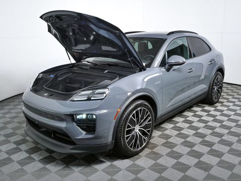 New 2026 Porsche Macan 4 Electric AWD/4WD image 34