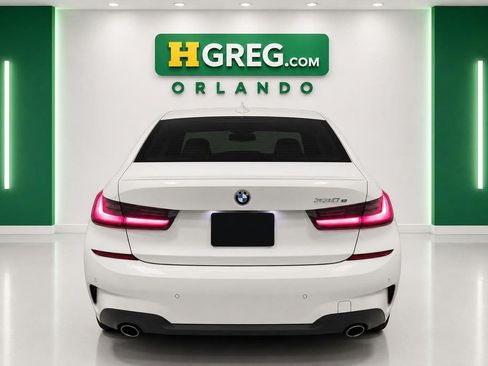 Used 2022 BMW 330e w/ M Sport Package RWD image 8