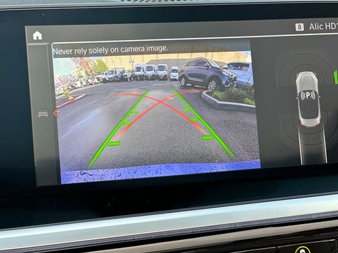 Used 2025 BMW Z4 sDrive30i w/ Premium Package image 18