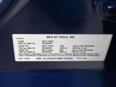 Used 2021 Tesla Model Y Long Range image 18