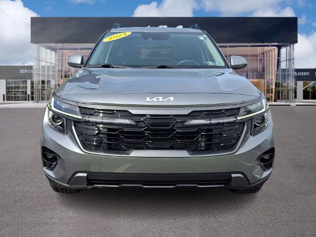 Used 2024 Kia Seltos X-Line AWD/4WD image 2