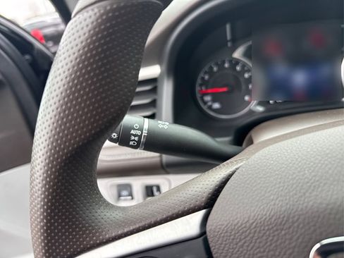 Used 2021 GMC Acadia SLE w/ Driver Convenience Package image 15