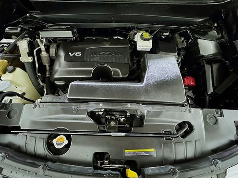 Used 2020 Nissan Pathfinder SV image 28