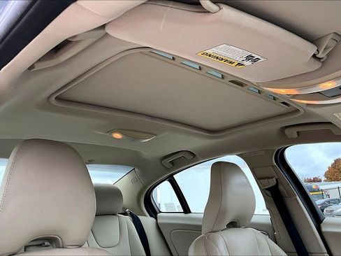 Used 2015 Volvo S60 T5 Premier image 22