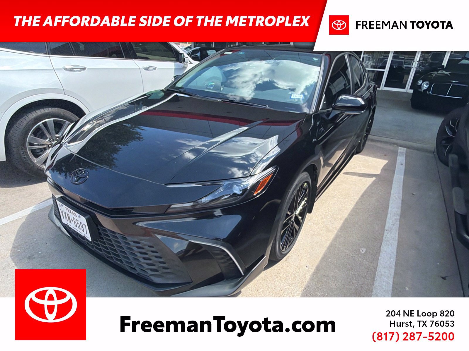Used 2025 Toyota Camry SE w/ Convenience Package FWD image 1