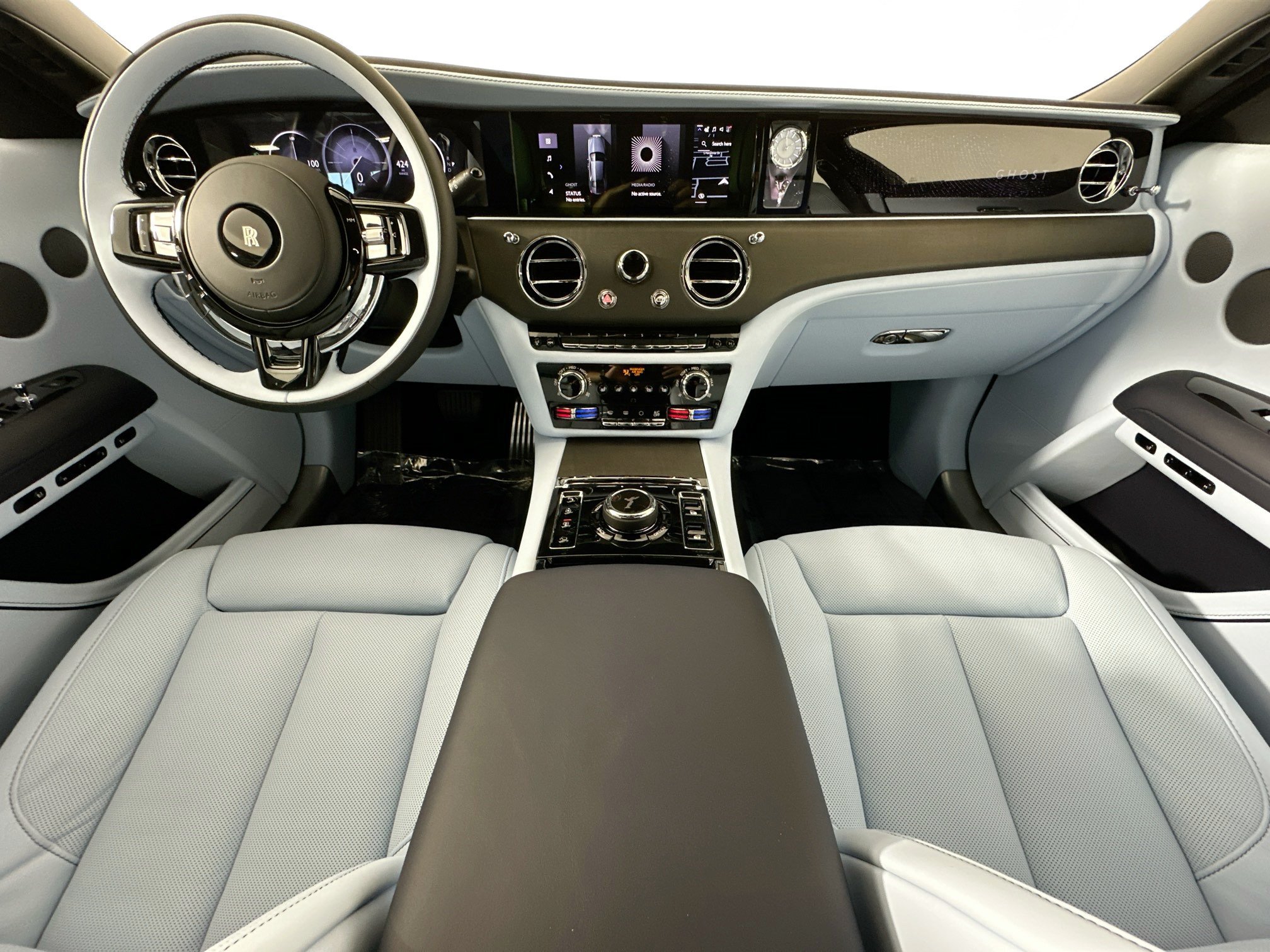New 2027 Rolls-Royce Ghost AWD/4WD image 4