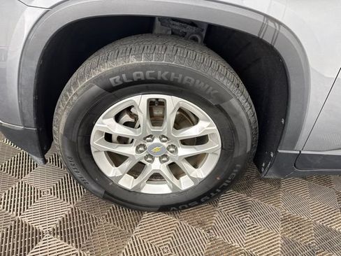 Used 2019 Chevrolet Traverse LT FWD image 33