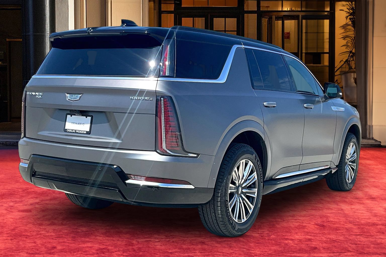 Used 2026 Cadillac Escalade IQL Luxury w/ LPO, Floor Liner Package AWD/4WD image 6