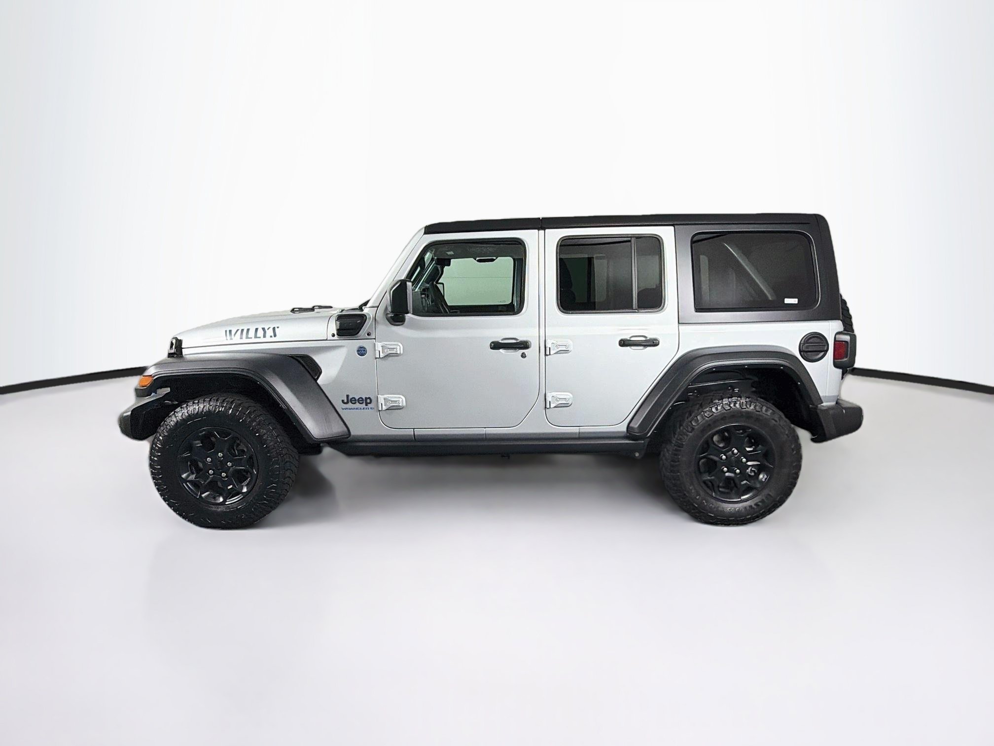 Used 2023 Jeep Wrangler Unlimited w/ Cold Weather Group AWD/4WD image 4