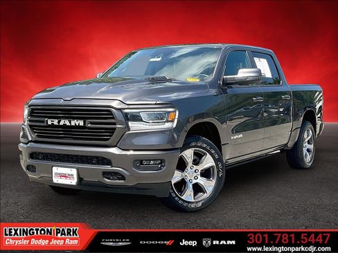 Used 2024 RAM 1500 Laramie AWD/4WD image 3