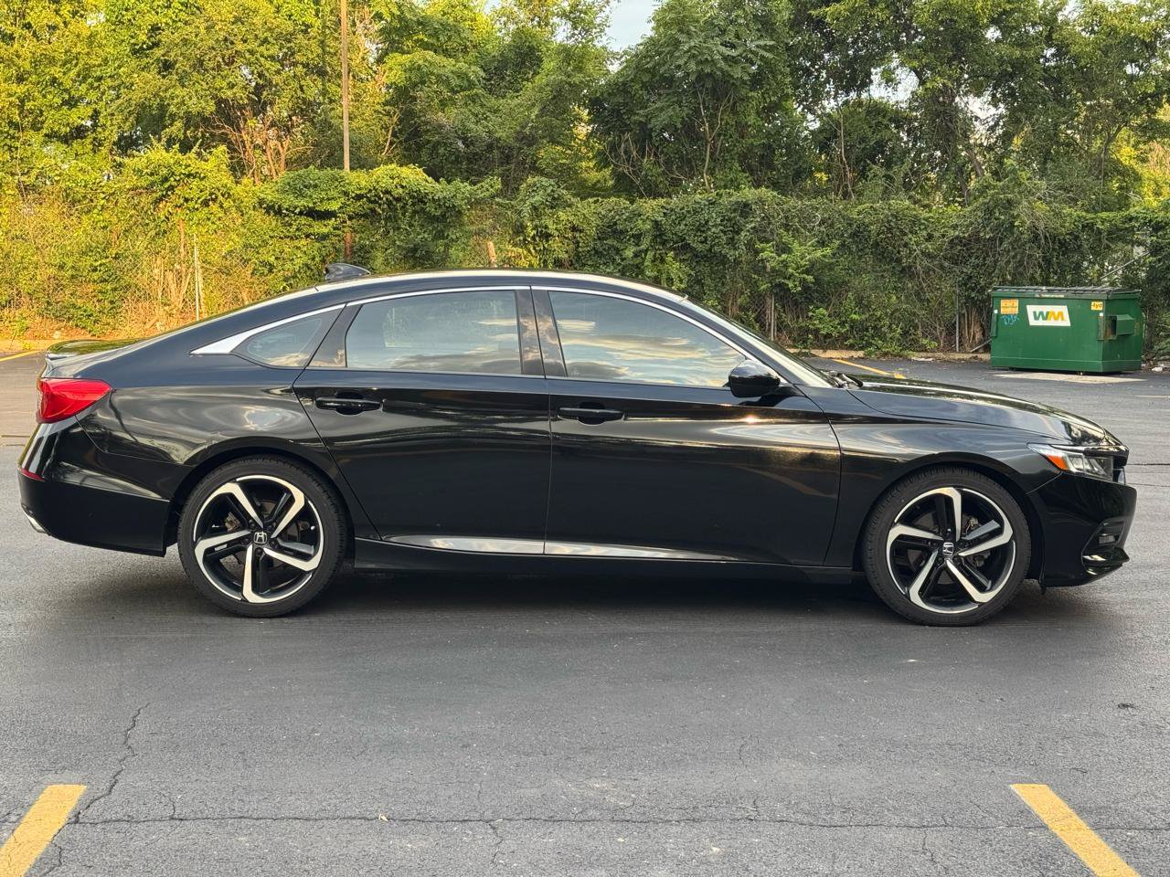 Used 2019 Honda Accord Sport image 8