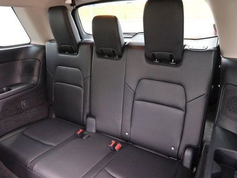 Used 2025 Nissan Pathfinder SL w/ SL Premium Package FWD image 12