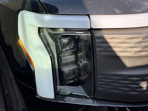 Used 2025 Ford F150 Lightning Flash AWD/4WD image 9