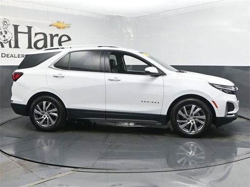 Used 2022 Chevrolet Equinox Premier image 1