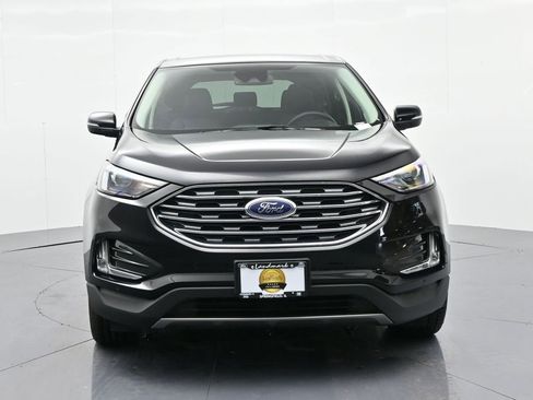 Used 2024 Ford Edge Titanium image 3