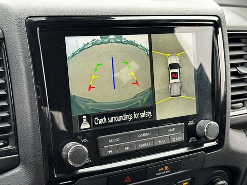 Used 2022 Nissan Frontier PRO-4X w/ Pro-4X Premium Package image 18